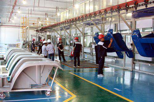 大农机与大农业的深度融合 雷沃重工强强携手，根植北大荒开拓农机销售新篇章